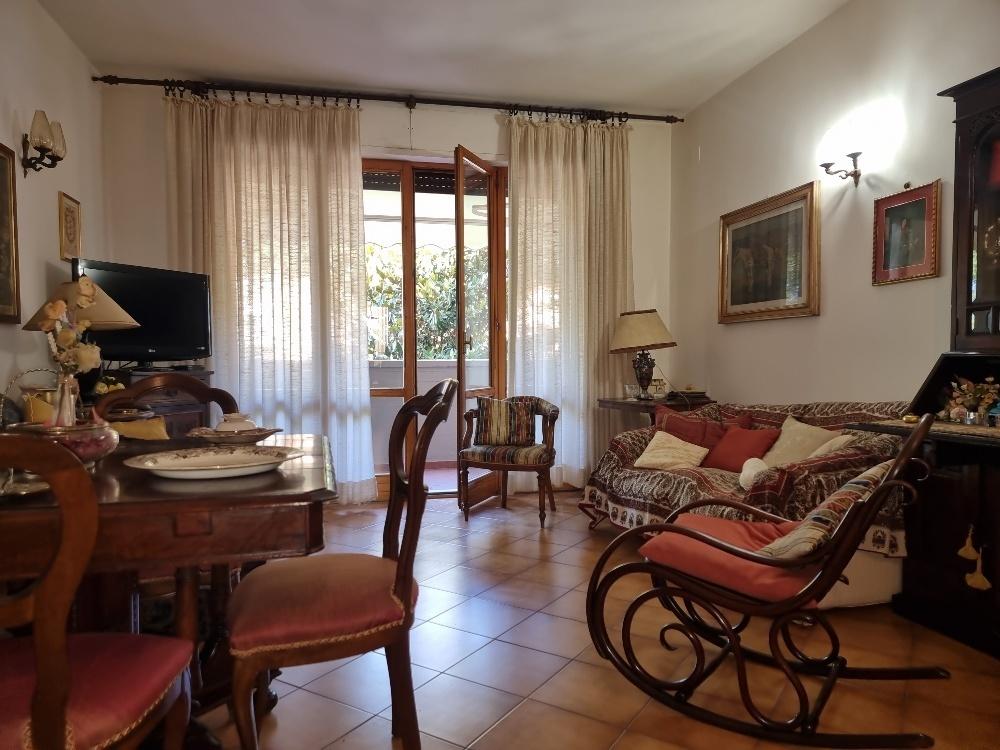 appartamento in vendita a Viareggio in zona Migliarina
