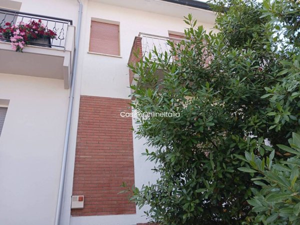 casa indipendente in vendita a Viareggio in zona Campo d'Aviazione