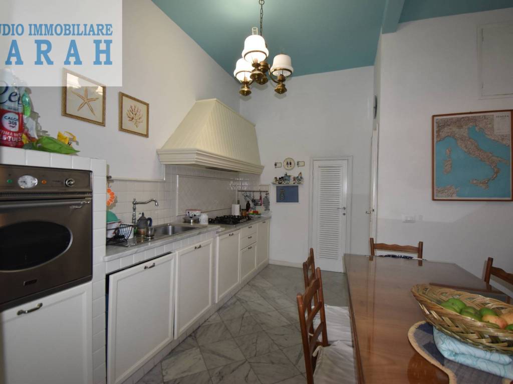appartamento in vendita a Viareggio