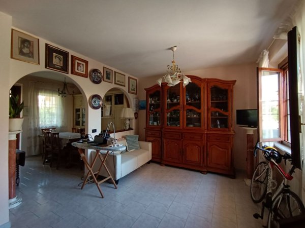 casa indipendente in vendita a Viareggio in zona Torre del Lago