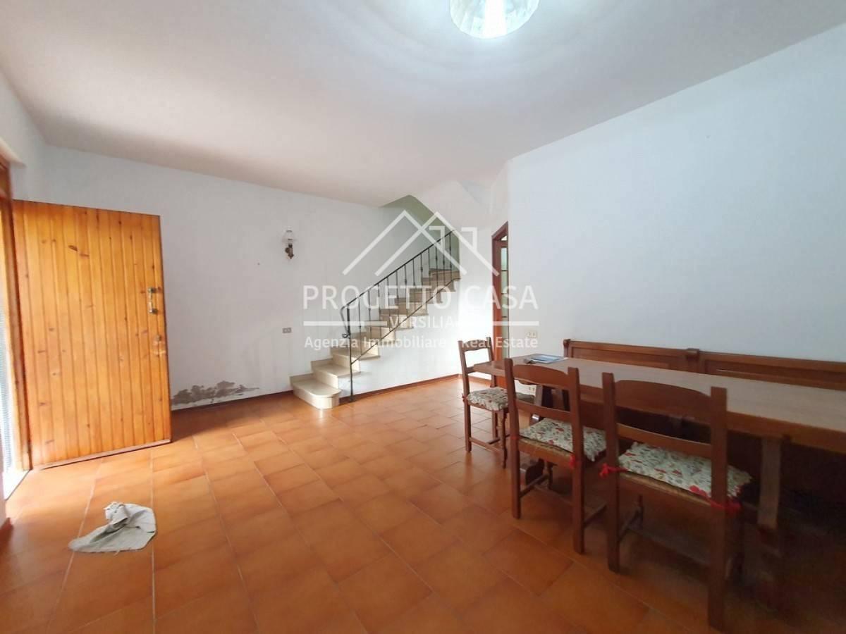 casa indipendente in vendita a Viareggio in zona Torre del Lago