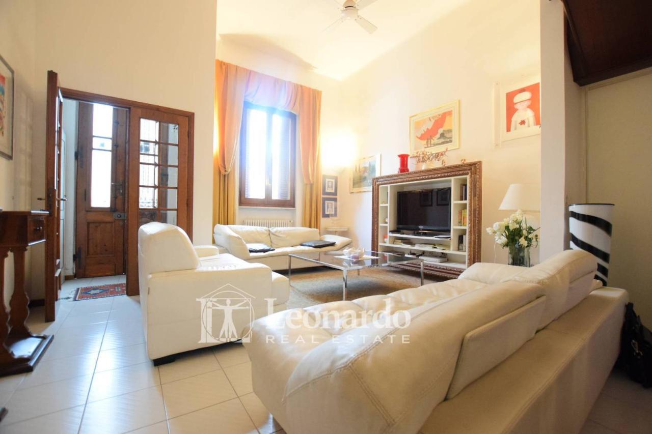 casa indipendente in vendita a Viareggio