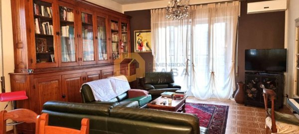 casa indipendente in vendita a Viareggio in zona Campo d'Aviazione