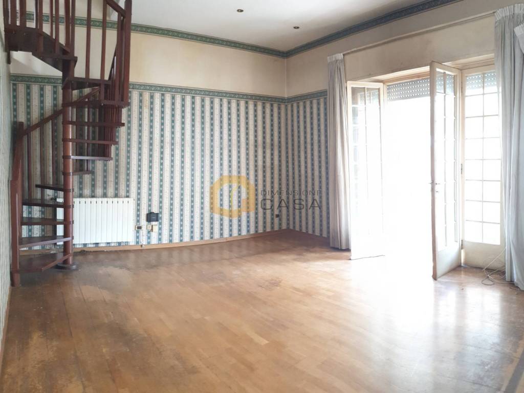 casa indipendente in vendita a Viareggio