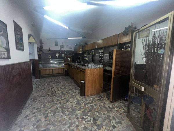 negozio in vendita a Viareggio in zona Migliarina