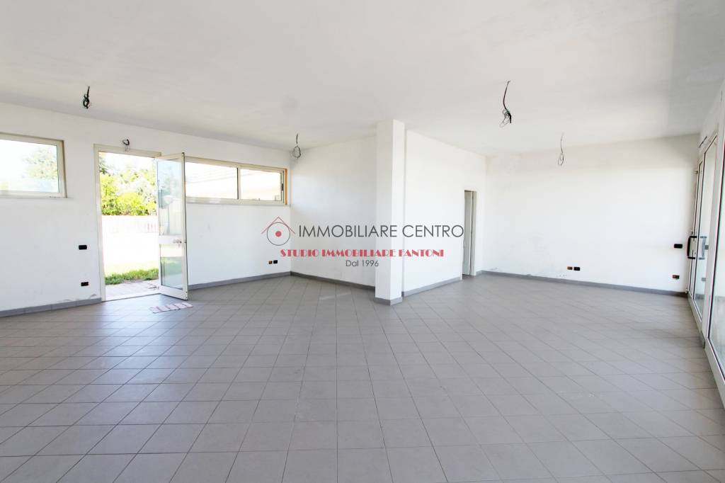appartamento in vendita a Viareggio in zona Torre del Lago