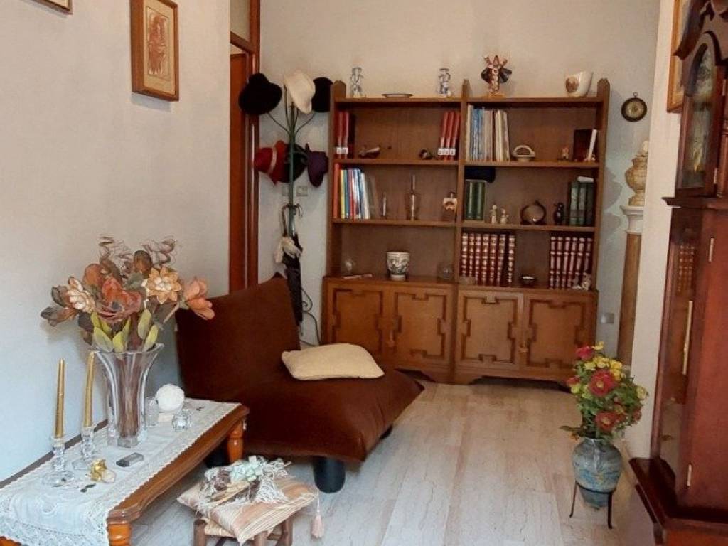 appartamento in vendita a Viareggio in zona Migliarina