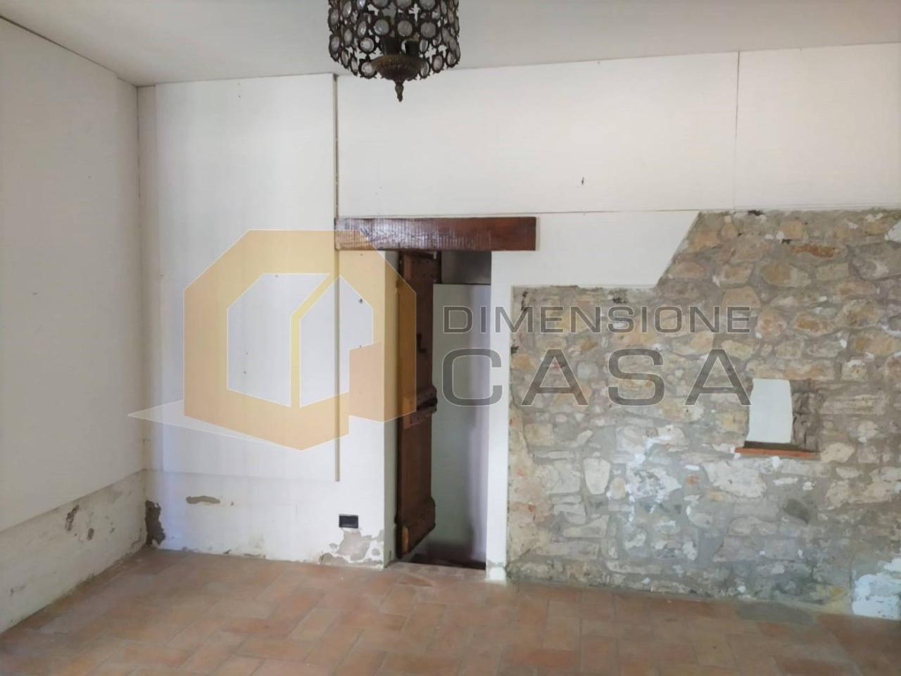 casale in vendita a Viareggio in zona Marco Polo
