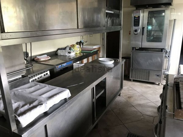 casa indipendente in vendita a Viareggio in zona Torre del Lago