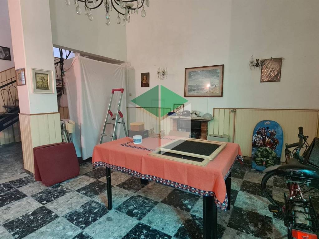 casa indipendente in vendita a Viareggio