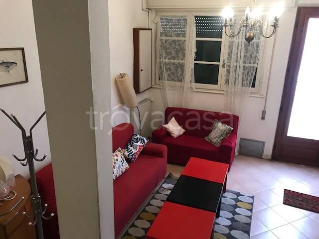 casa indipendente in vendita a Viareggio