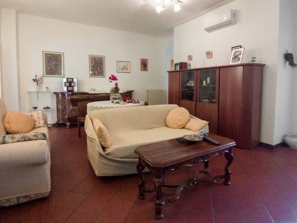 appartamento in vendita a Viareggio in zona Centro Storico