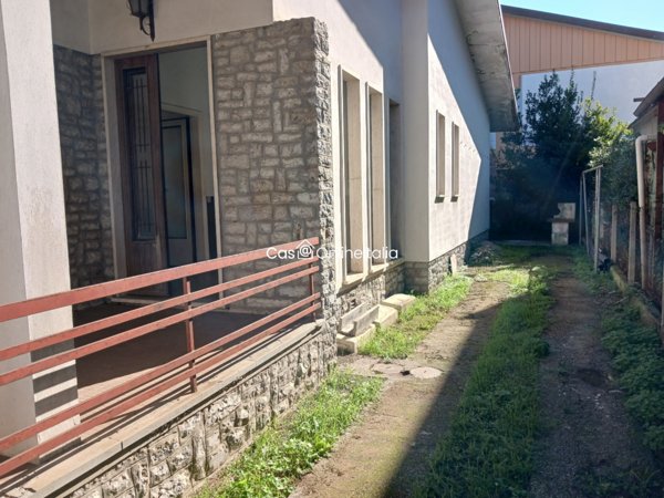 casa indipendente in vendita a Viareggio