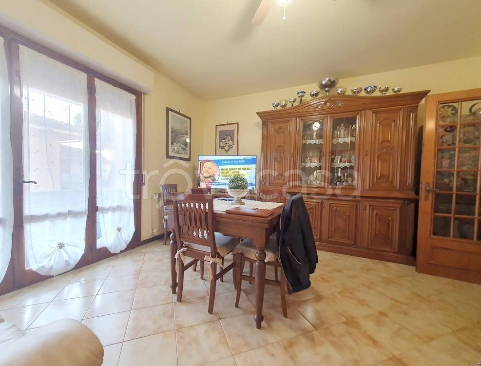 appartamento in vendita a Viareggio in zona Torre del Lago