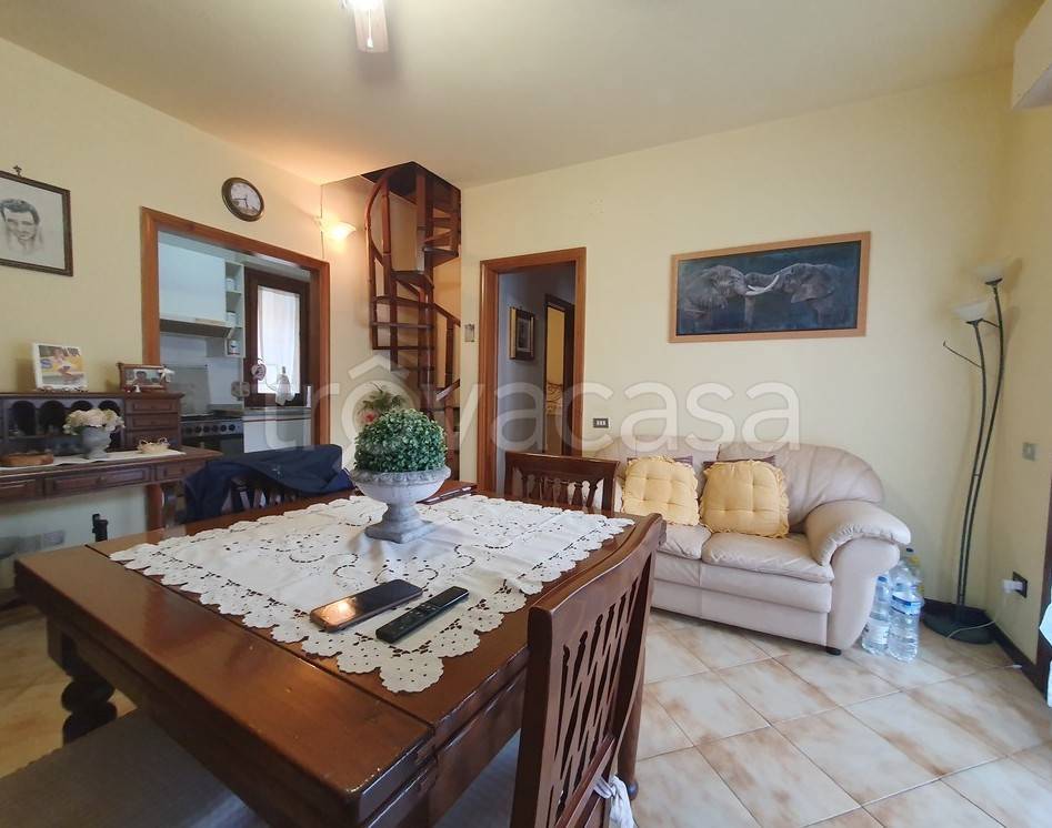 appartamento in vendita a Viareggio in zona Torre del Lago