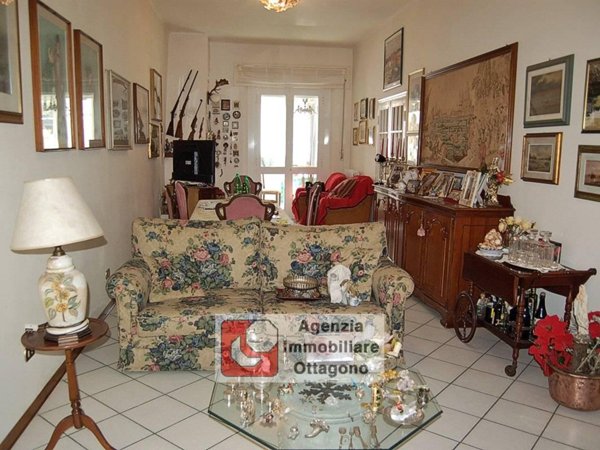 casa indipendente in vendita a Viareggio in zona Marco Polo