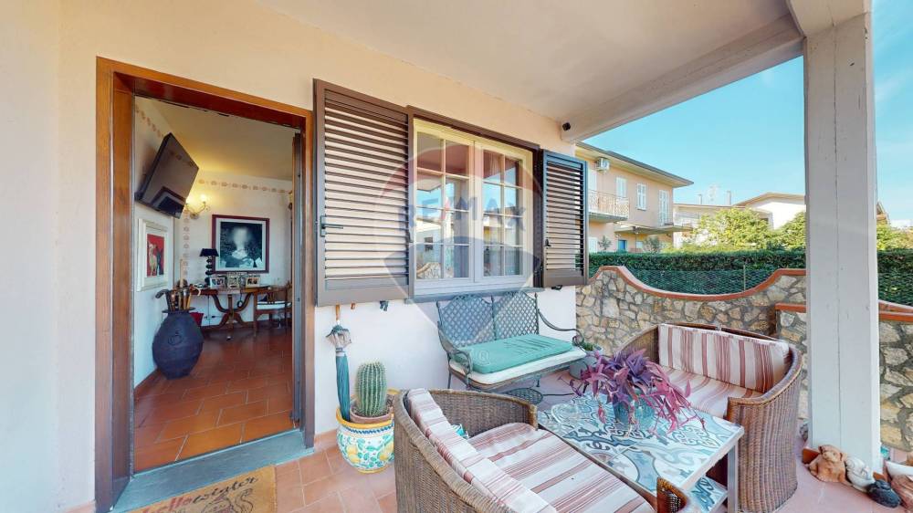 casa indipendente in vendita a Viareggio in zona Centro Storico