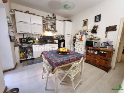 casa indipendente in vendita a Viareggio in zona Centro Storico