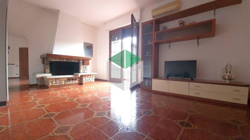 casa indipendente in vendita a Viareggio