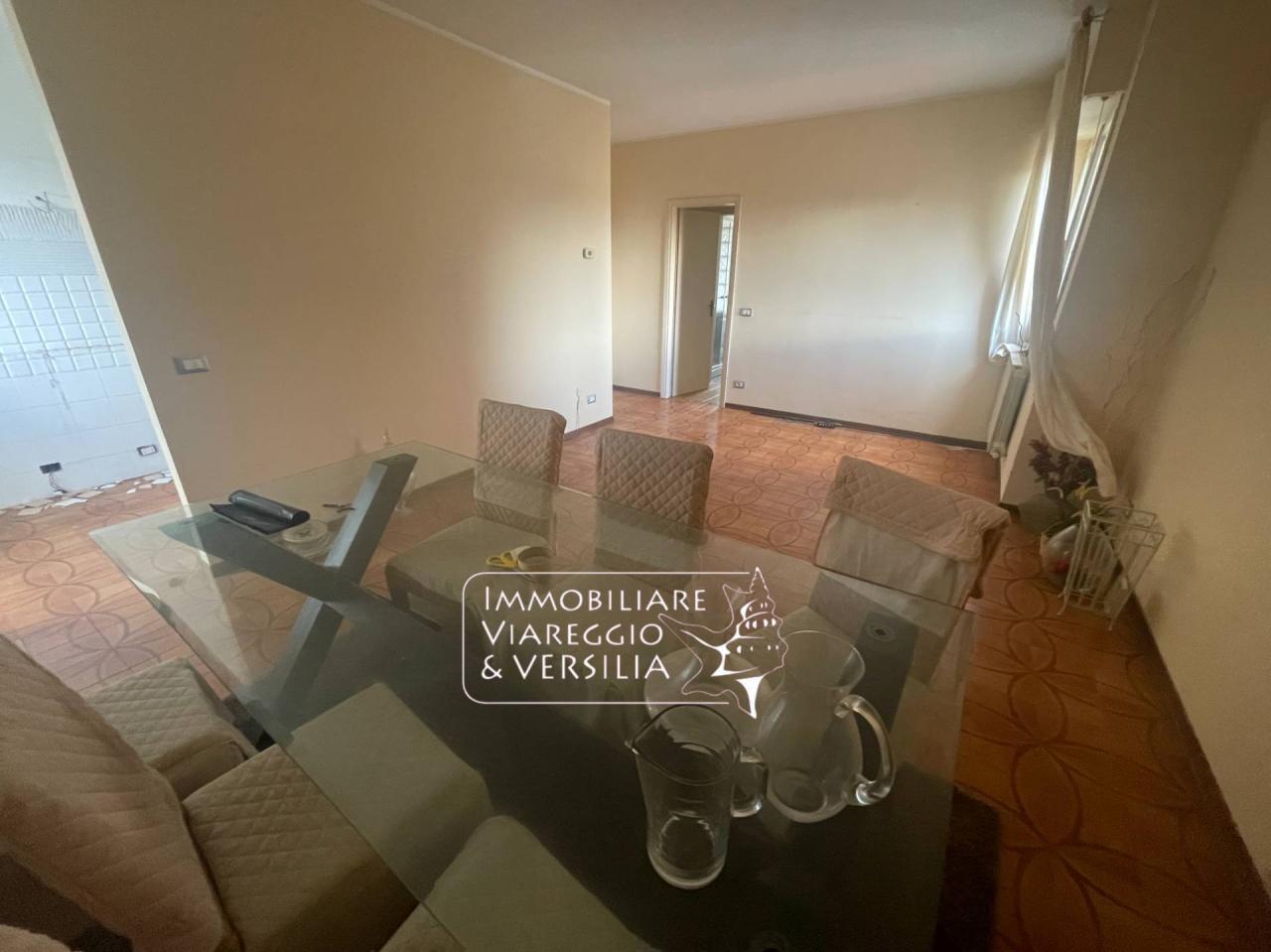 casa indipendente in vendita a Viareggio