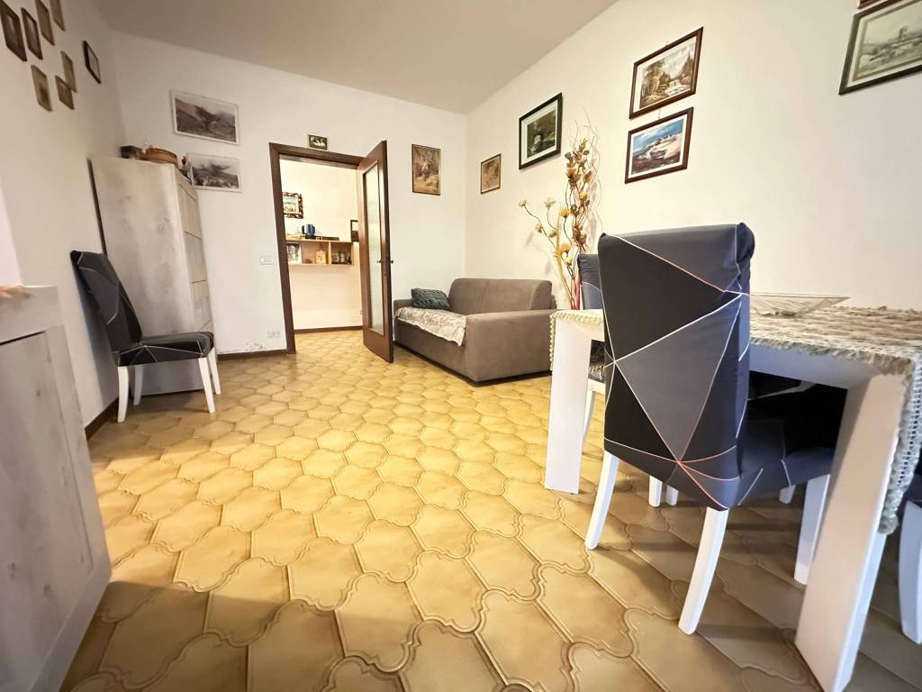appartamento in vendita a Viareggio in zona Migliarina