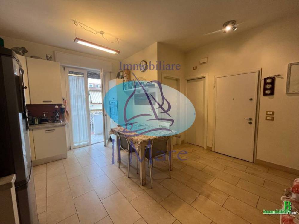appartamento in vendita a Viareggio in zona Marco Polo