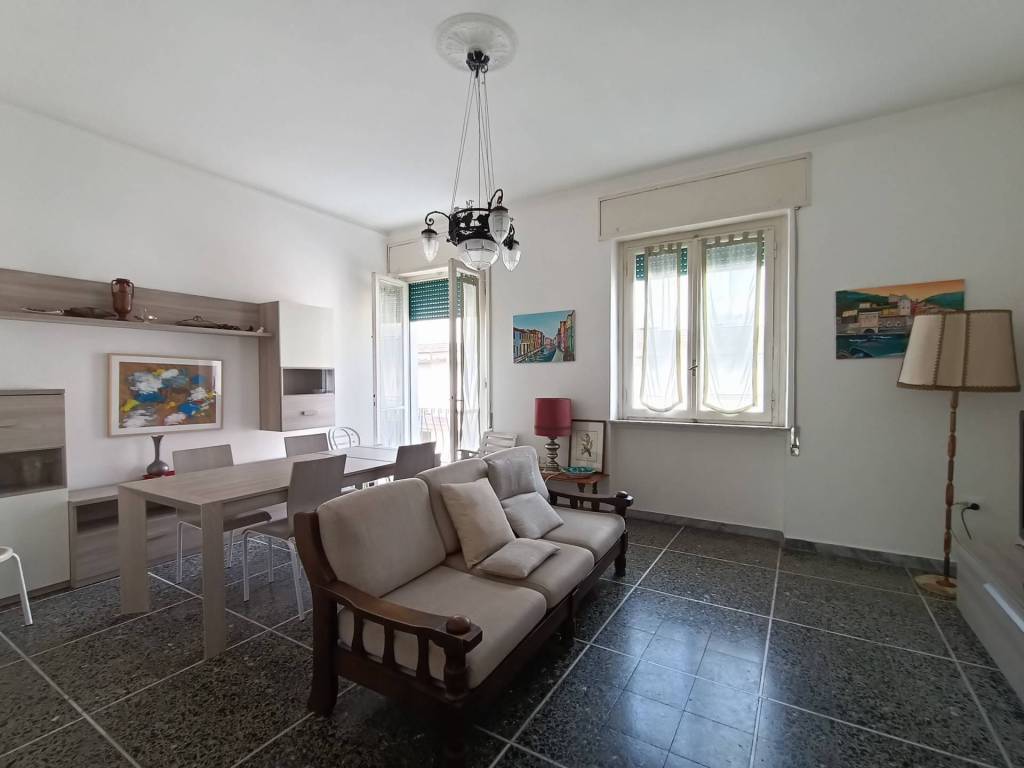 appartamento in vendita a Viareggio in zona Marco Polo