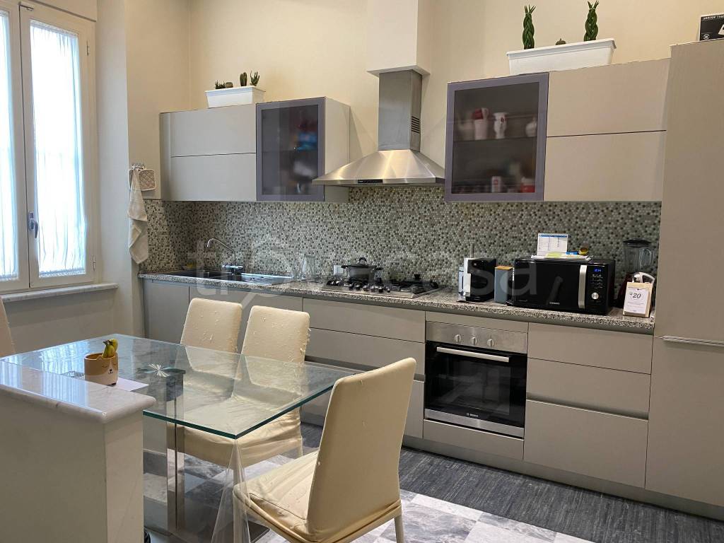 casa indipendente in vendita a Viareggio in zona Centro Storico
