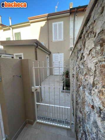 casa indipendente in vendita a Viareggio in zona Centro Storico