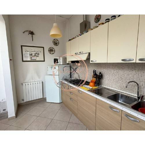 casa indipendente in vendita a Viareggio