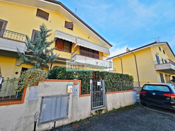 casa indipendente in vendita a Viareggio in zona Torre del Lago