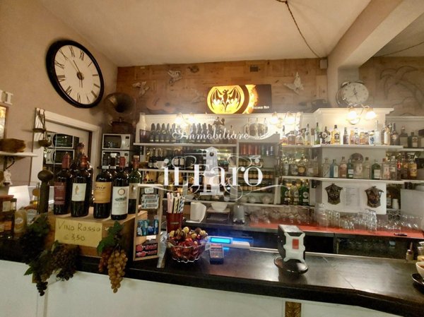 negozio in vendita a Viareggio in zona Centro Storico