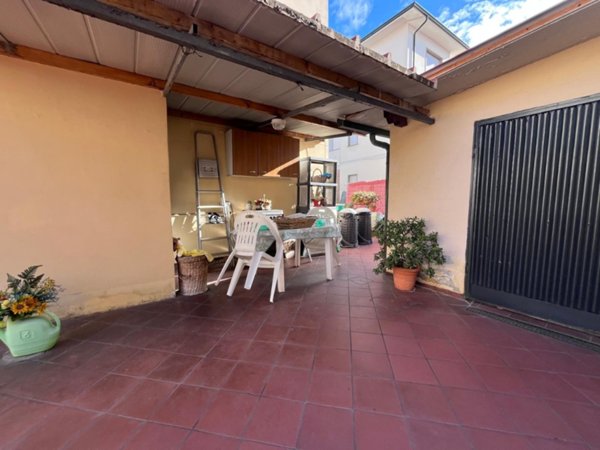 appartamento in vendita a Viareggio in zona Migliarina