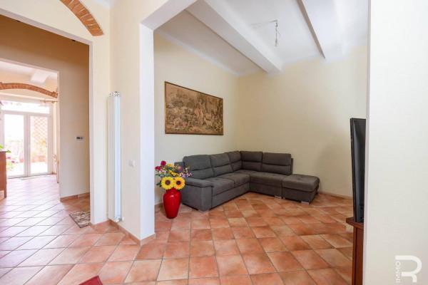 casa indipendente in vendita a Viareggio