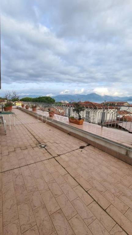 appartamento in vendita a Viareggio in zona Centro Storico