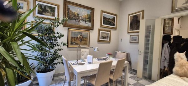 casa indipendente in vendita a Viareggio