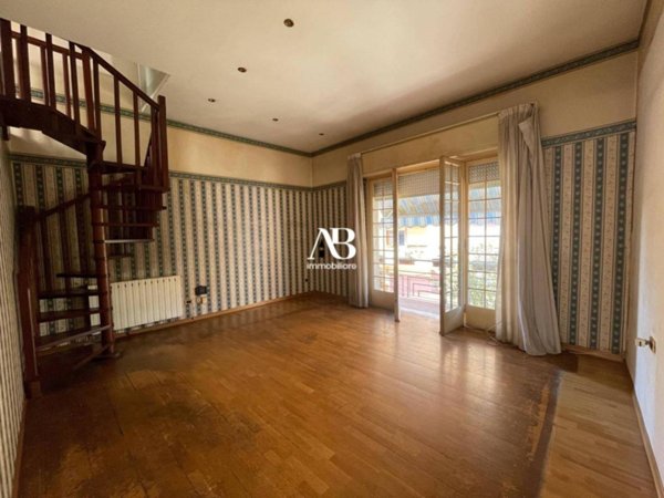 casa indipendente in vendita a Viareggio in zona Centro Storico