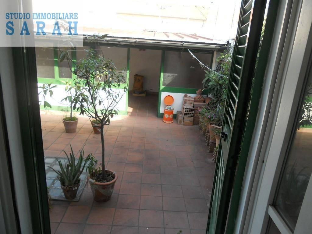 appartamento in vendita a Viareggio in zona Centro Storico