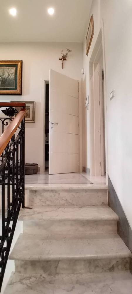 casa indipendente in vendita a Viareggio