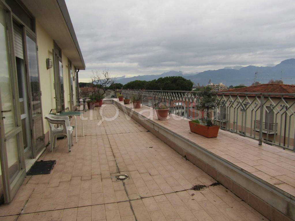 appartamento in vendita a Viareggio