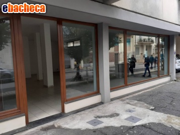 negozio in vendita a Viareggio