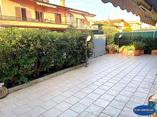 appartamento in vendita a Viareggio in zona Torre del Lago