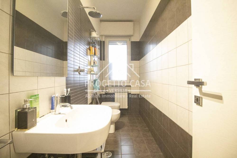 casa indipendente in vendita a Viareggio in zona Torre del Lago