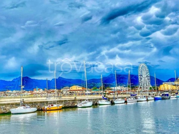 appartamento in vendita a Viareggio in zona Migliarina