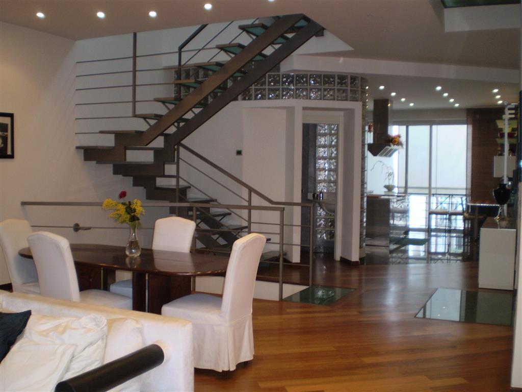 casa semindipendente in vendita a Viareggio