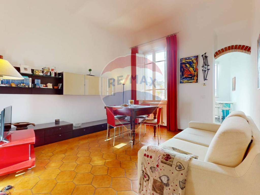 casa indipendente in vendita a Viareggio