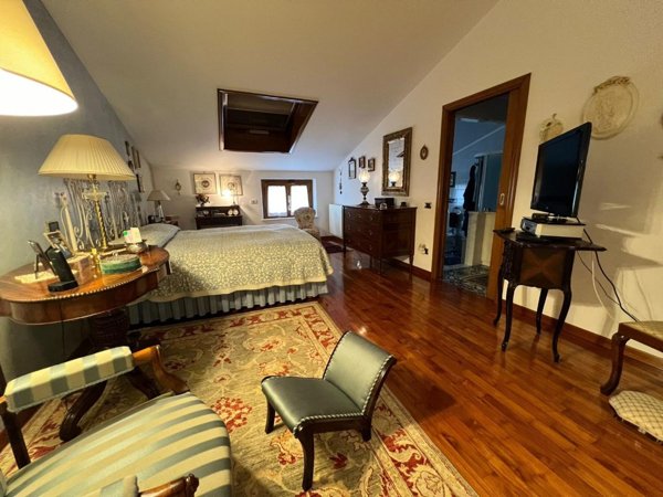casa indipendente in vendita a Viareggio in zona Migliarina
