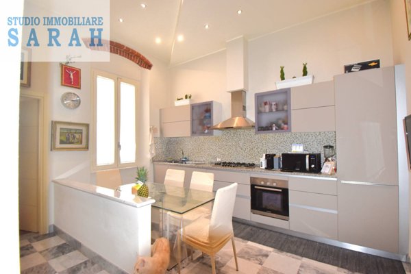 casa indipendente in vendita a Viareggio in zona Centro Storico