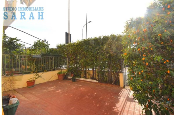casa indipendente in vendita a Viareggio