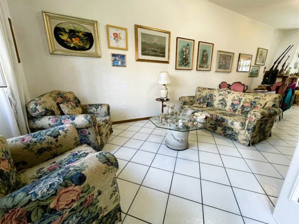 casa indipendente in vendita a Viareggio in zona Don Bosco
